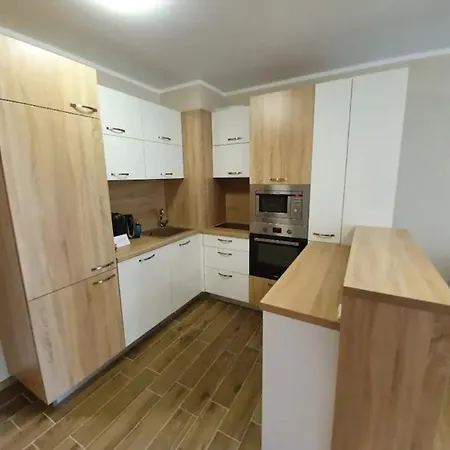 New Stylish Near Center